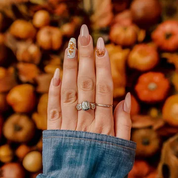 Fall nail design